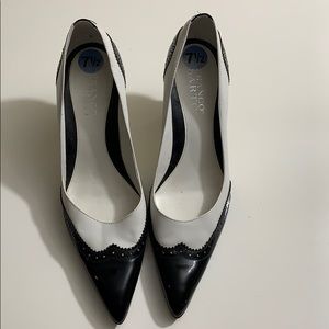 Woman’s Franco Sarto Tuxedo Style Pumps with matching bag